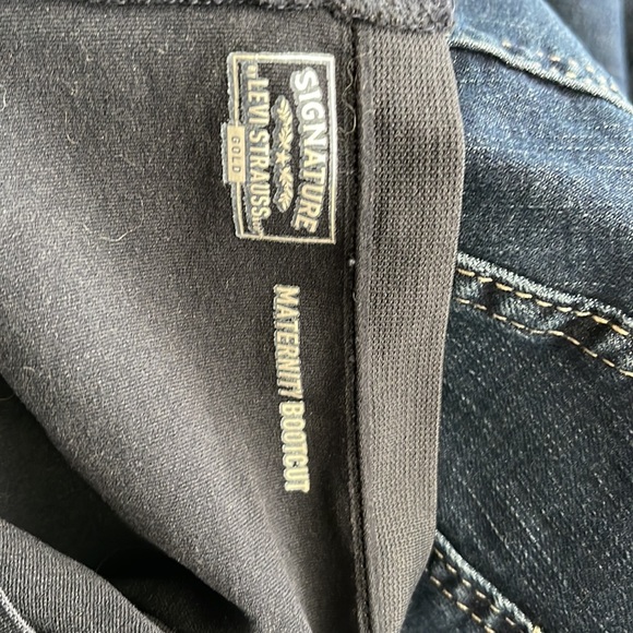 Levi’s maternity bootcut Jeans NWOT - Picture 2 of 3